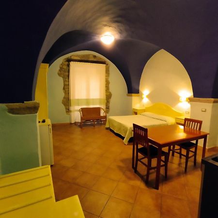 Sa Balza Guest House Bosa Ngoại thất bức ảnh