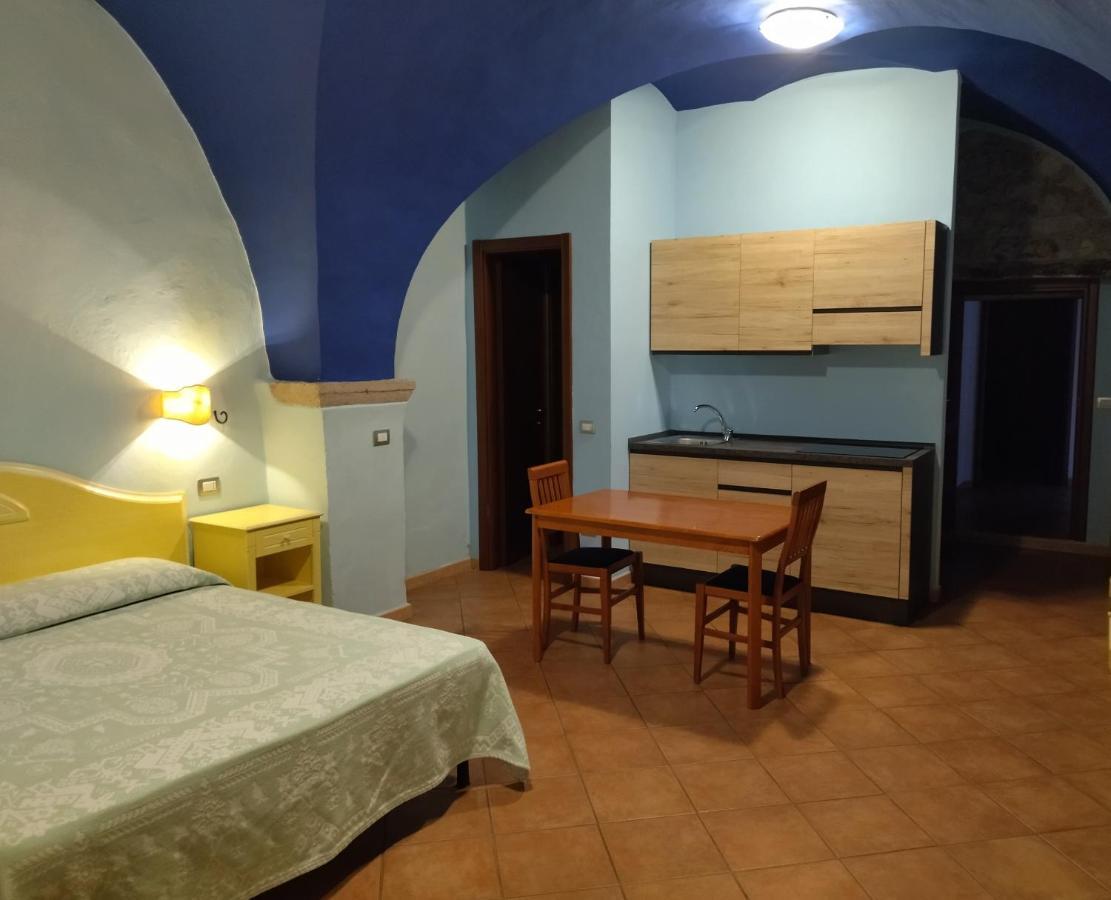 Sa Balza Guest House Bosa Ngoại thất bức ảnh