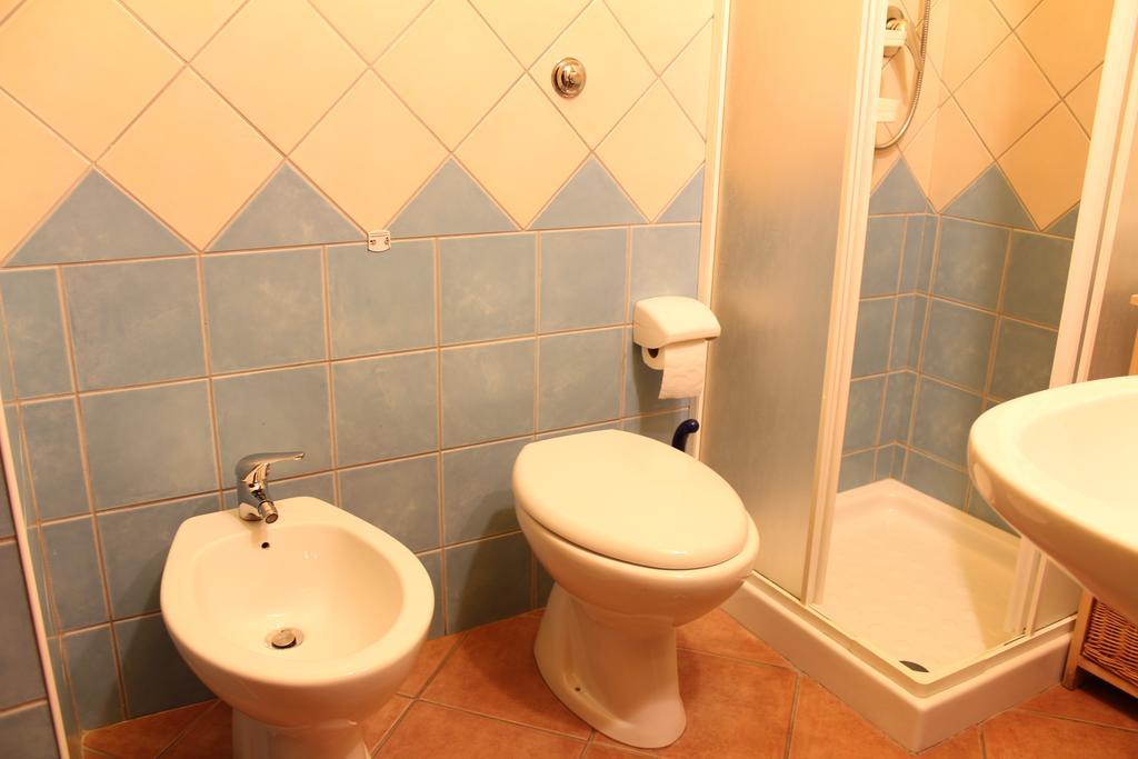 Sa Balza Guest House Bosa Ngoại thất bức ảnh